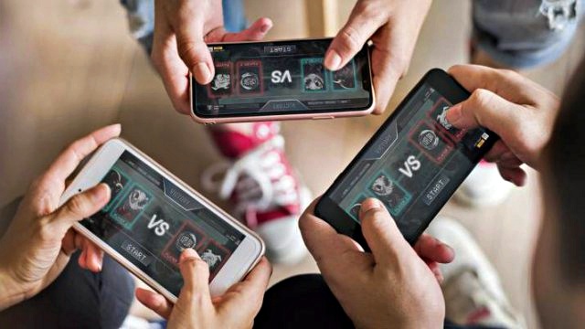 Gaming mobile